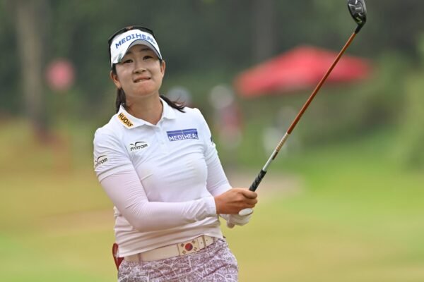 A Lim Kim leads the LPGA tournament in Singapore for a Charley Hull blow after the first round