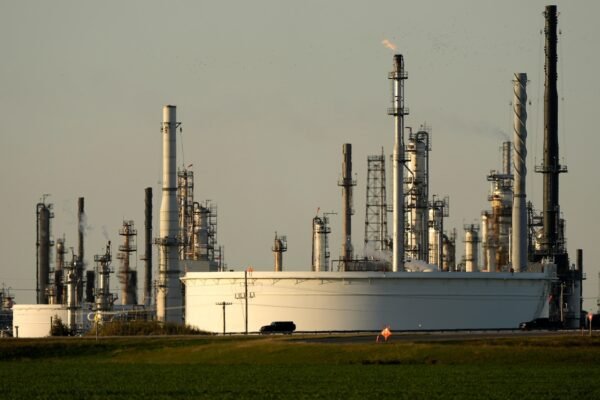 Congress votes to kill the methane rate of the Biden era to oil and gas producers