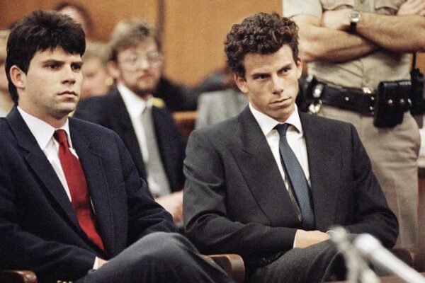 The Menéndez family criticizes the Los Angeles district prosecutor for opposing the new trial of the brothers