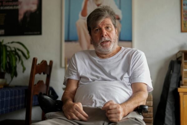 The author behind the Oscar -nominated film finds praise and anger for his reprimand dictatorship of Brazil