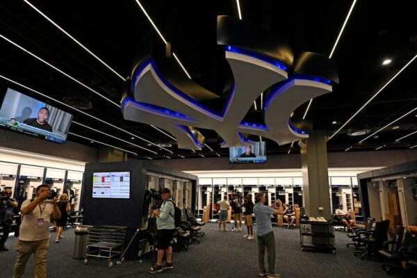 A look at the 120 -hour image change from Tampa Bay Rays of the Steinbrenner Field of the Yankees