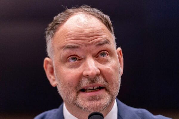 Amtrak's CEO abruptly renounces from the nation's passenger railroad