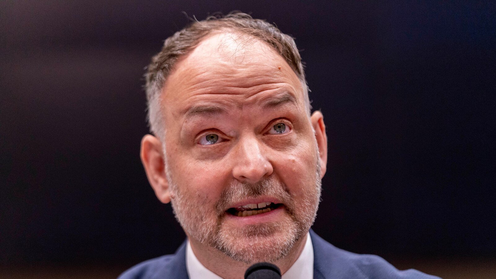 Amtrak's CEO abruptly renounces from the nation's passenger railroad