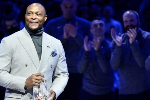Bowling Green hires former NFL star corridor Eddie George as coach