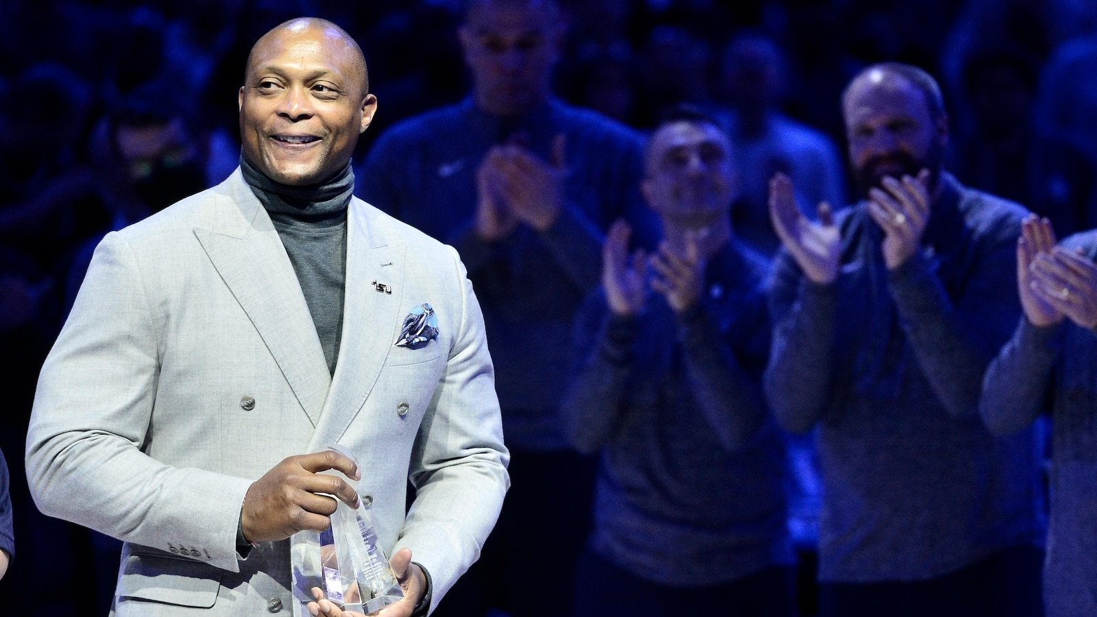 Bowling Green hires former NFL star corridor Eddie George as coach