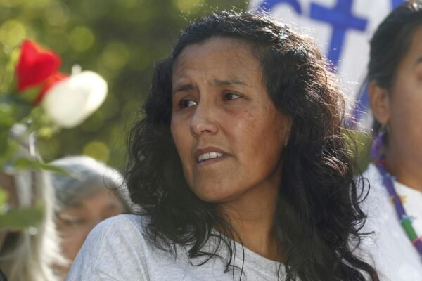 Federal judge to consider the release of immigration activist who took refuge in the churches