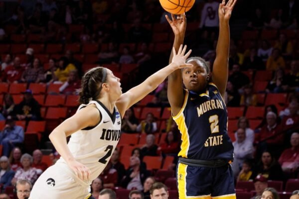 Heiden scores 15 as sown No. 6 Iowa Routs No. 11 Murray State 92-57 in the first round