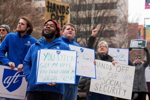 Identity Verifies in Person of Social Security opposites by defenders and retirees equally