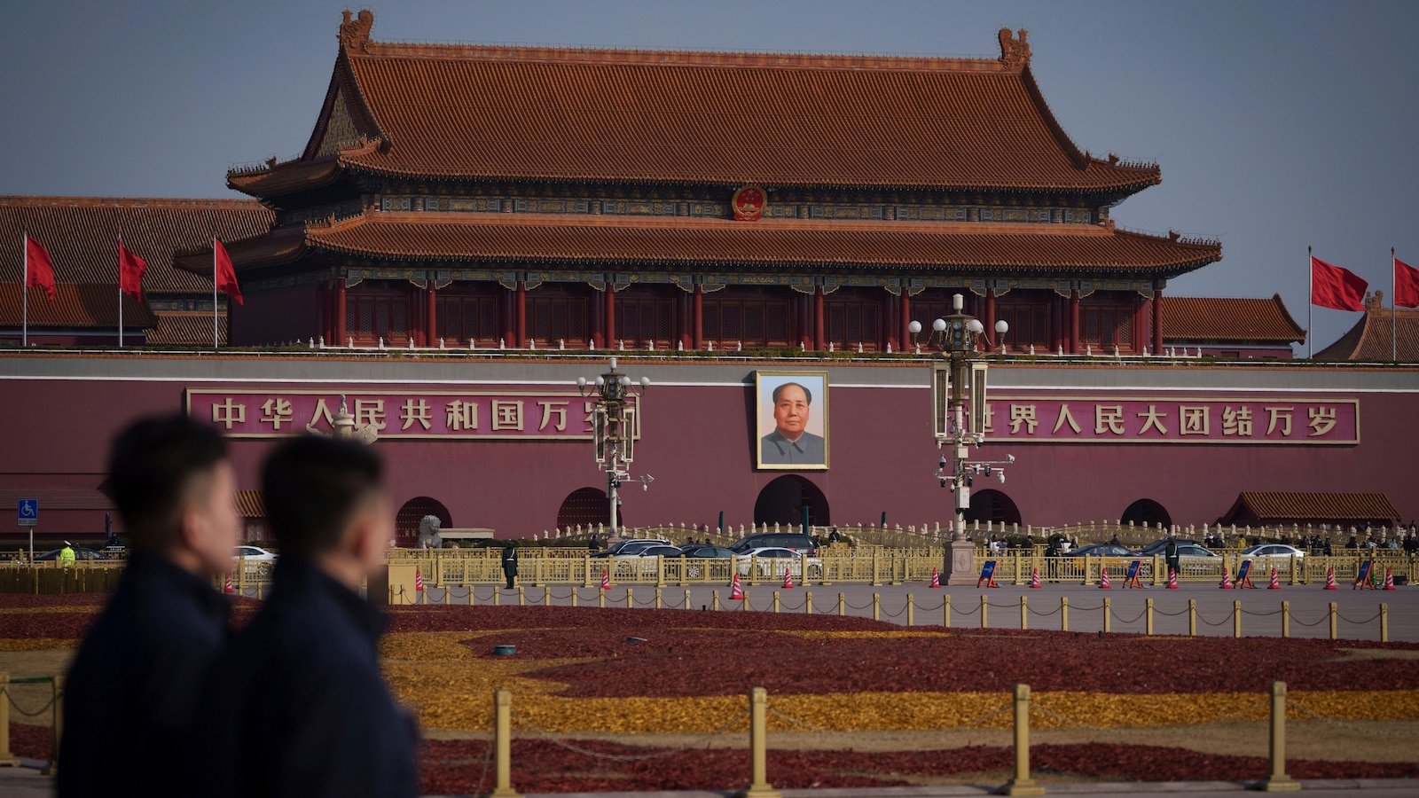 It is likely that the main problems for China's legislature are the economy and AI