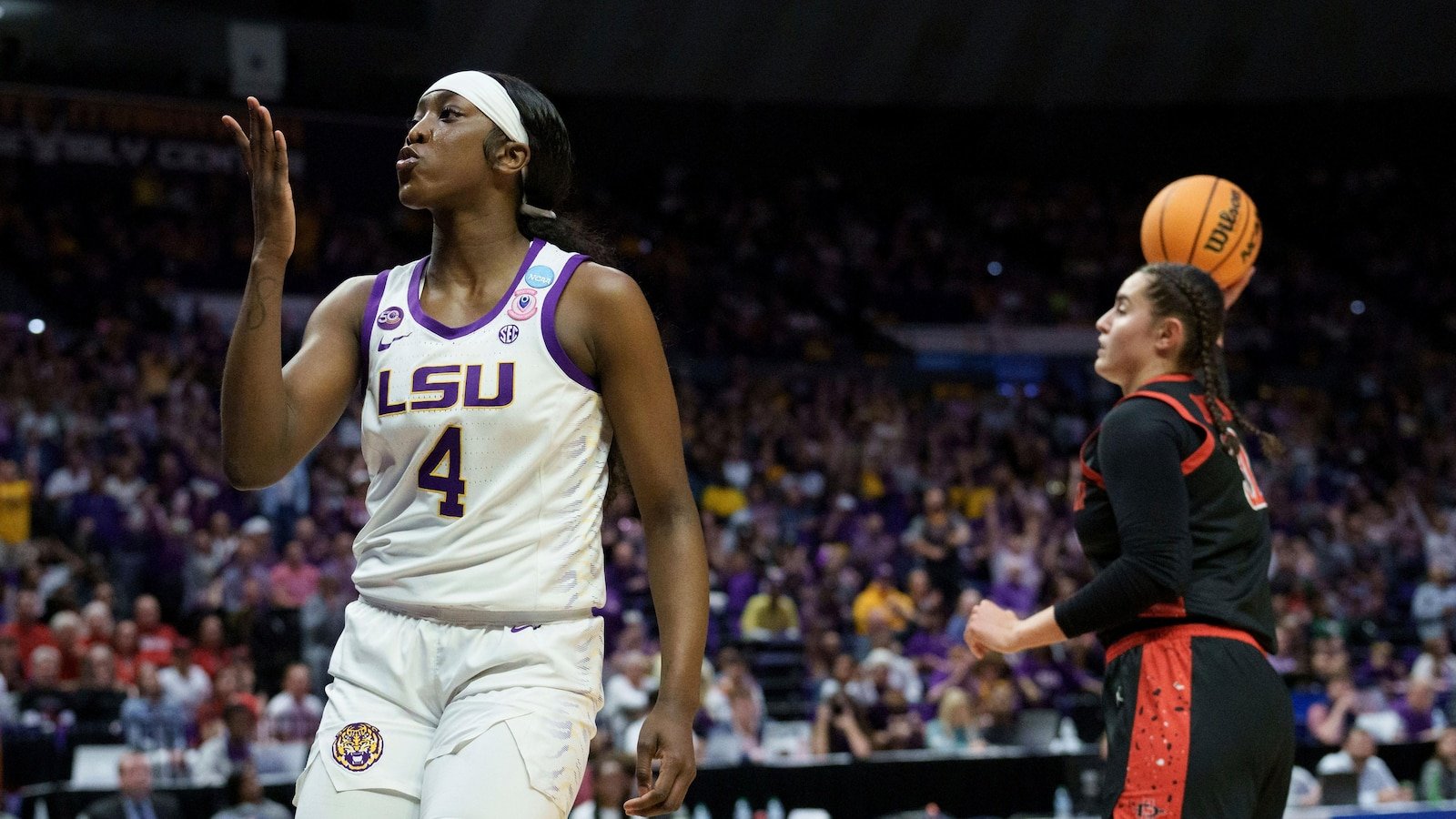 Johnson and Morrow return in form while LSU dismantles the state of San Diego 103-48 in the NCAA tournament