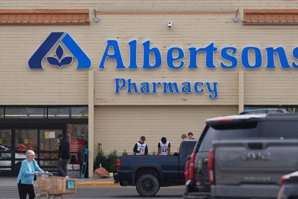 Kroger blames Albertsons for the disappearance of fusion in new judicial presentations