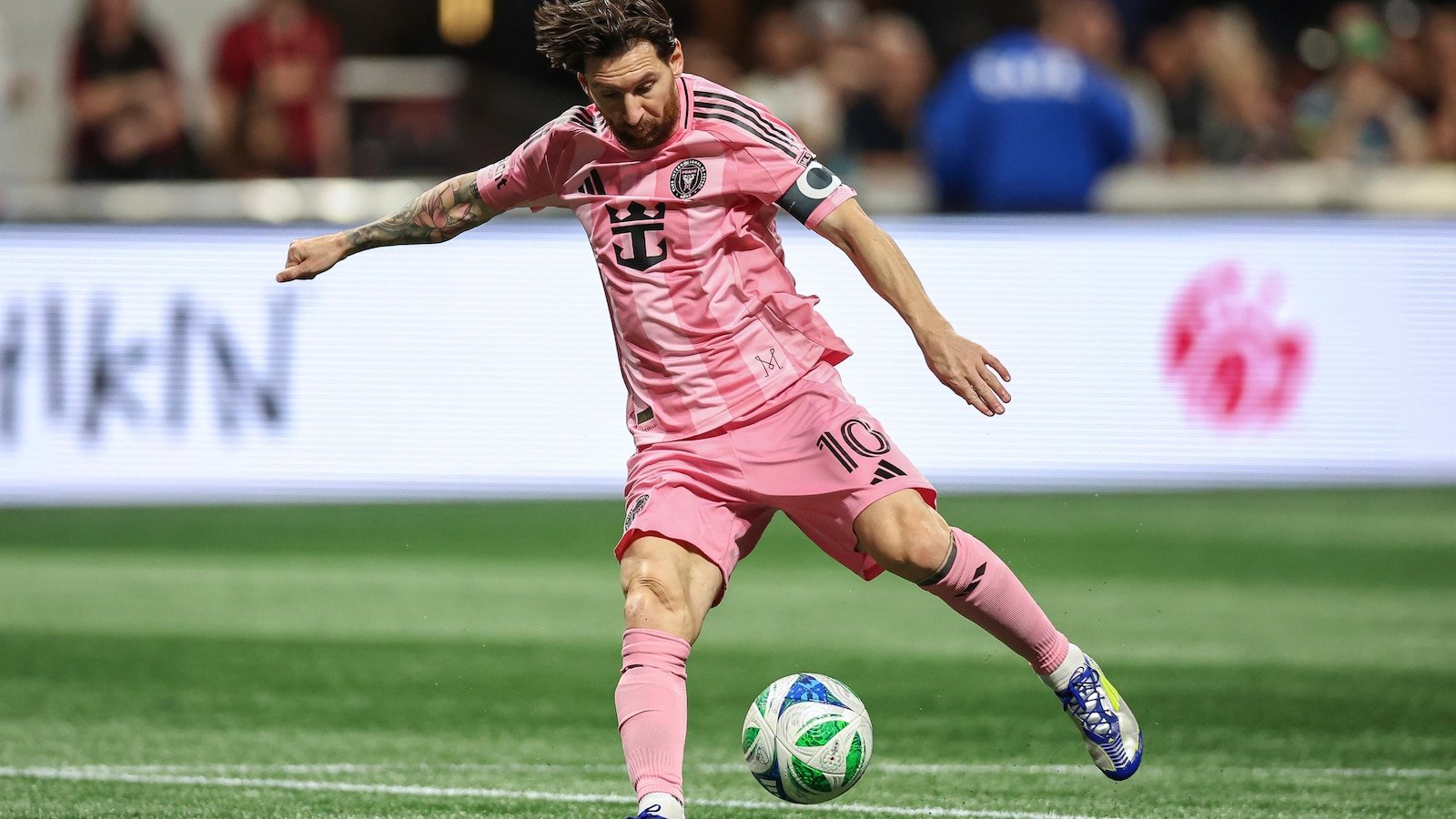 Messi outside the World Cup classification matches against Uruguay and Brazil