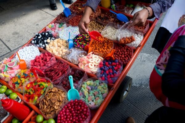 Mexico prohibits junk food sales in schools in its last save against childhood obesity