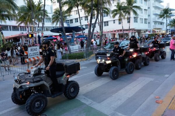Miami Beach mayor says not to be together with Spring Breakers
