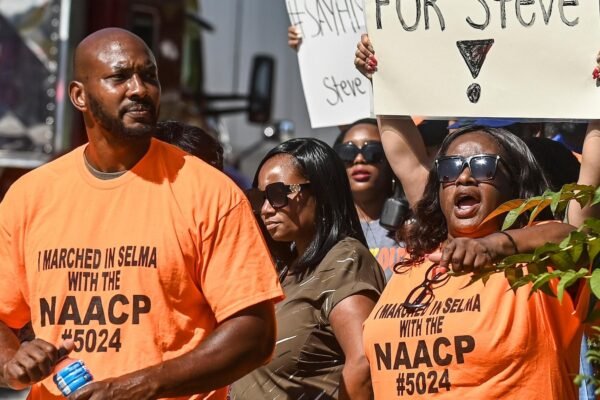 New Body Camera Video shows moments before Alabama police fatally shoot Black Man