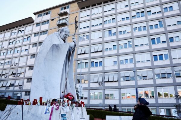 Pope Francis remains stable and the forecast reserved, says the Vatican