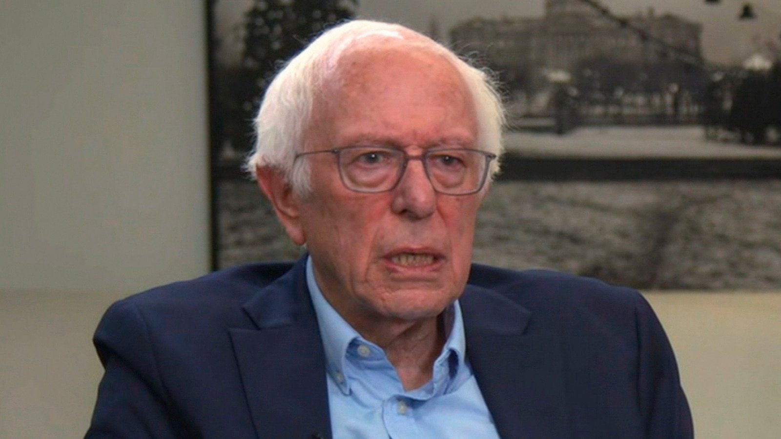 The Americans will not let Trump "establish an oligarchic form of government": Bernie Sanders