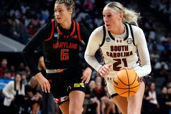 The South Carolina defender champion returns to Final Four, beating Duke 54-50 in March Madness