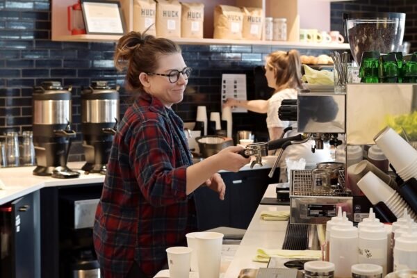 The US hiring has no expectations in Trump's first full month