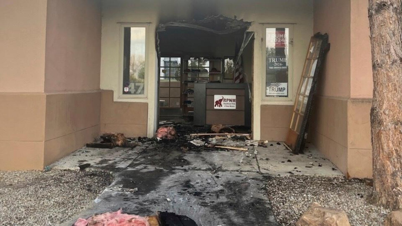 The authorities investigate a harmful fire at the headquarters of the Republican Party of New Mexico