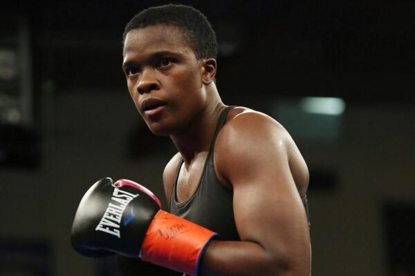 The former United States police officer, Tiara Brown, expires Skye Nicolson to become a femb's weight champion