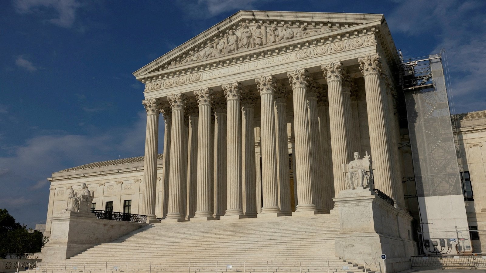 Trump asks the Supreme Court to intervene in blocks to his birth citizenship order