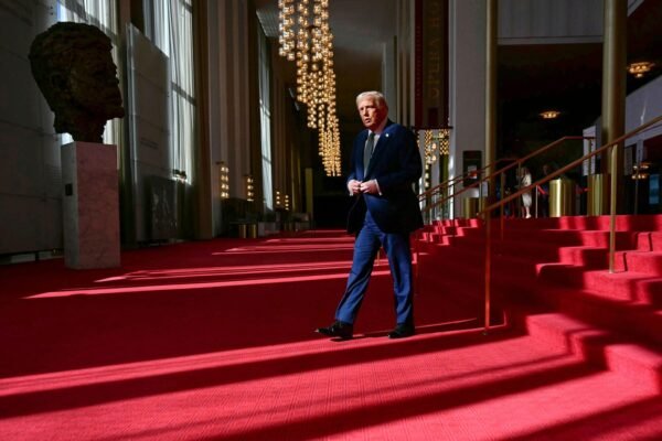 Trump asks to accuse the federal judge who failed against his deportations