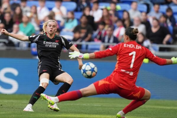 Arsenal Stuns 8 times Lyon Champion with 4-1 Victoria to reach the final of the Women's Champions League