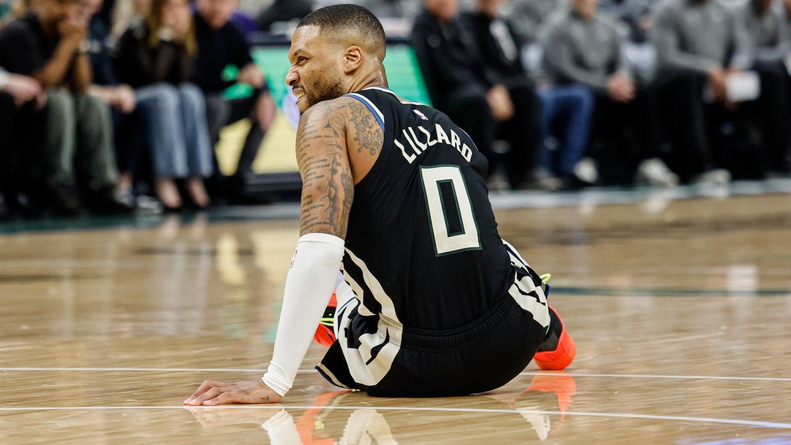 Bucks confirms that Damian Lillard has a torn Achilles tendon