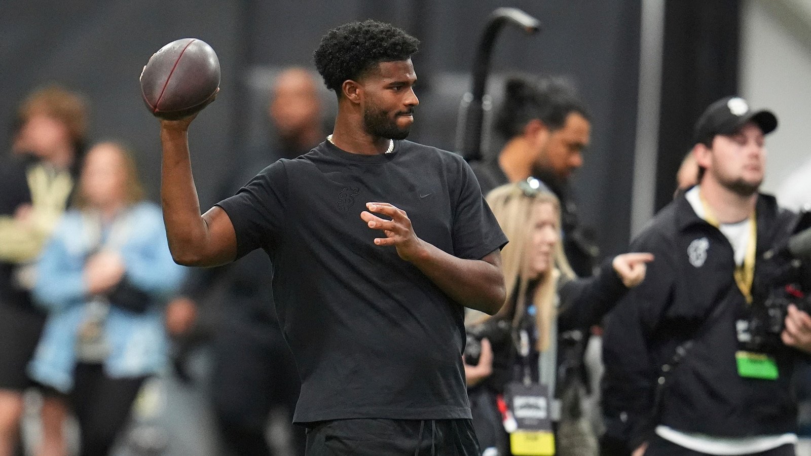 Deion Sanders, fans face scrutiny about the number of retired jersey of Shedersur Sanders, Travis Hunter