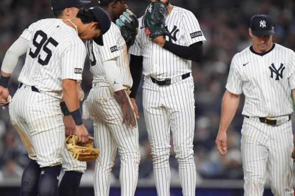 Devin Williams loses his job as Yankees closer after only 10 games with New York