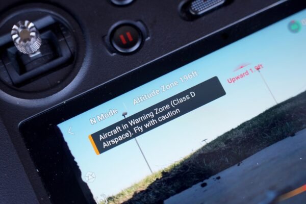 Drones represent a growing risk for airplanes near the main US airports.