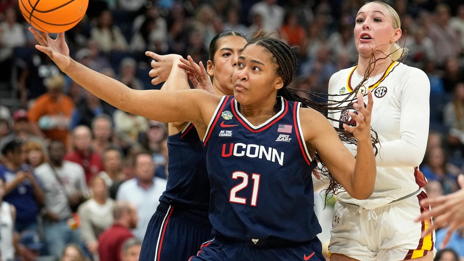Female University Basketball Looking for the next star without Paige Bueckers and Juju Watkins injured