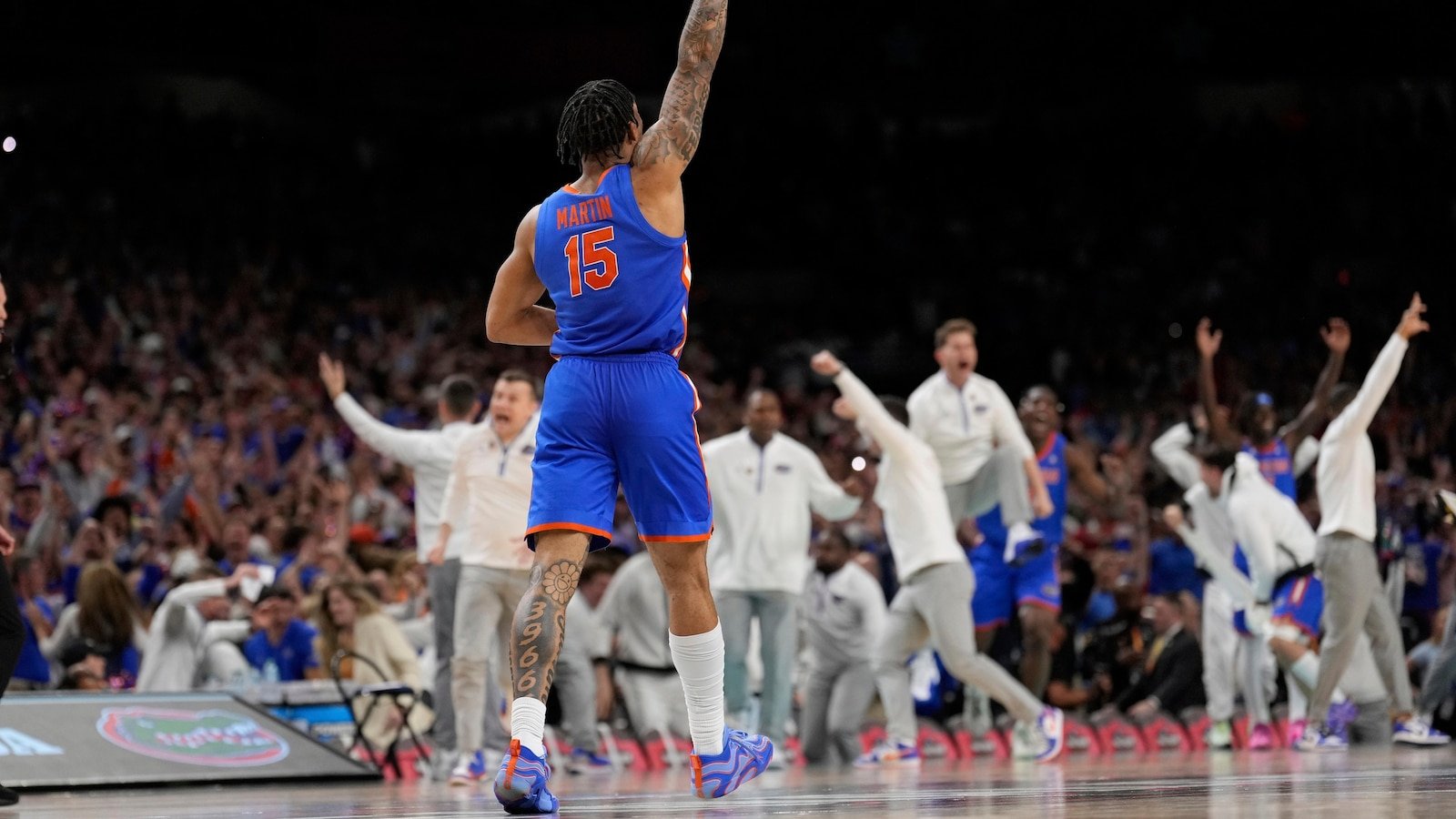 Florida wins his third national title and denies Houston his first