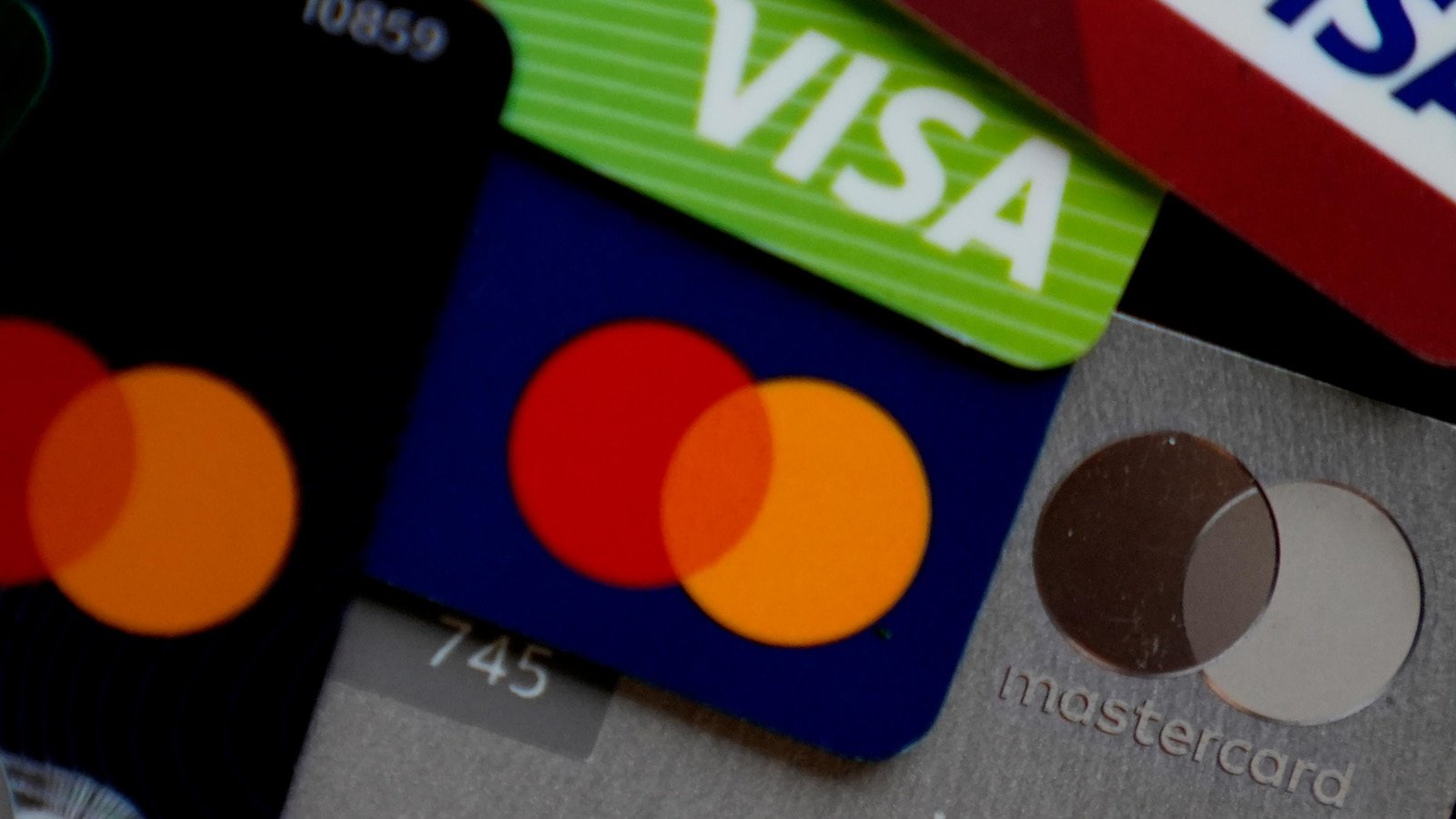 How to avoid late credit card rates after a court yielded a proposed limit