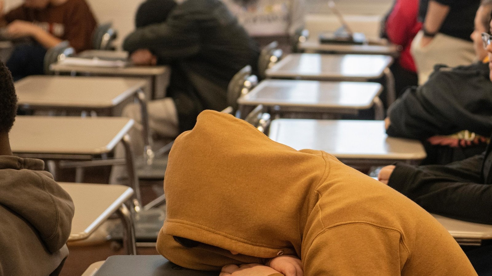 Is your sleeping teenager? These tips for bedtime experts could help