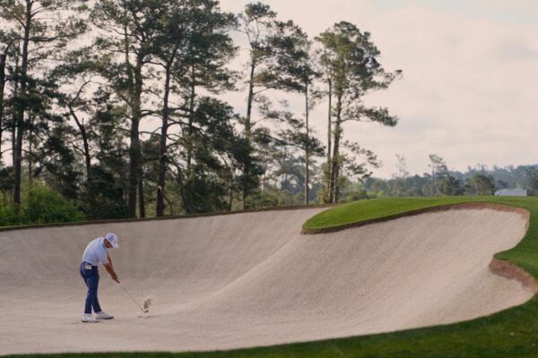 Justin Rose is at the head in the Masters and the hope of staying there this time