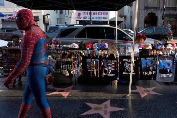 Less foreign visitors who travel to us in what some see as a sign of a 'triumph fall'