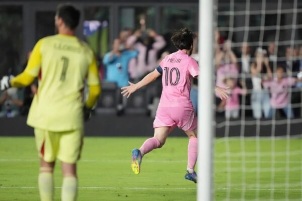Lionel Messi and Inter Miami achieve a 3 goals rally to overcome LaFC and make semifinals