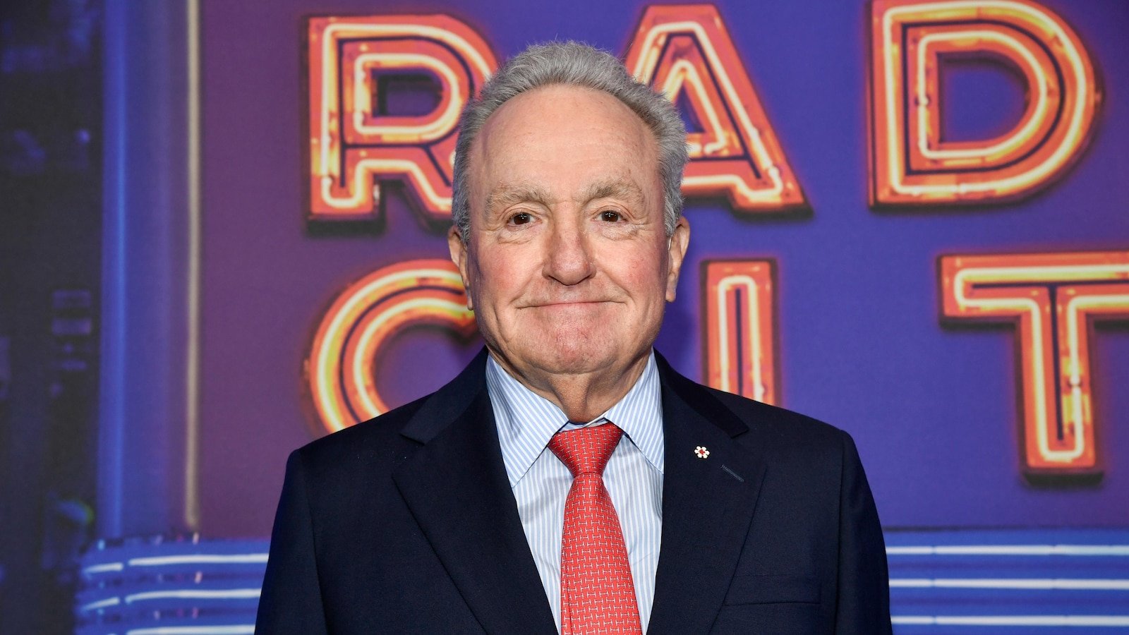 Live from London, it's Saturday night! SNL taking sketch comedy in the pond