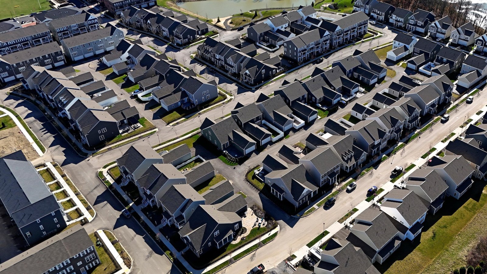 March sales sales slowed down in a lethargic opening to the spring shopping season