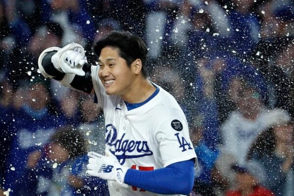 Ohtani's home run, the homer drives Dodgers to 8-0 with another return victory
