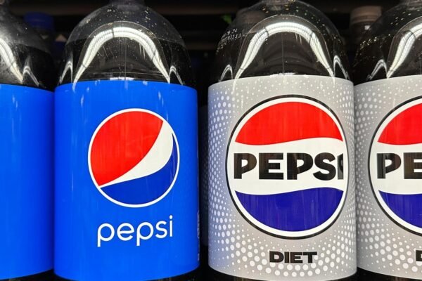 Pepsico reduces the earning forecast throughout the year on tariff costs, a lower consumption expense