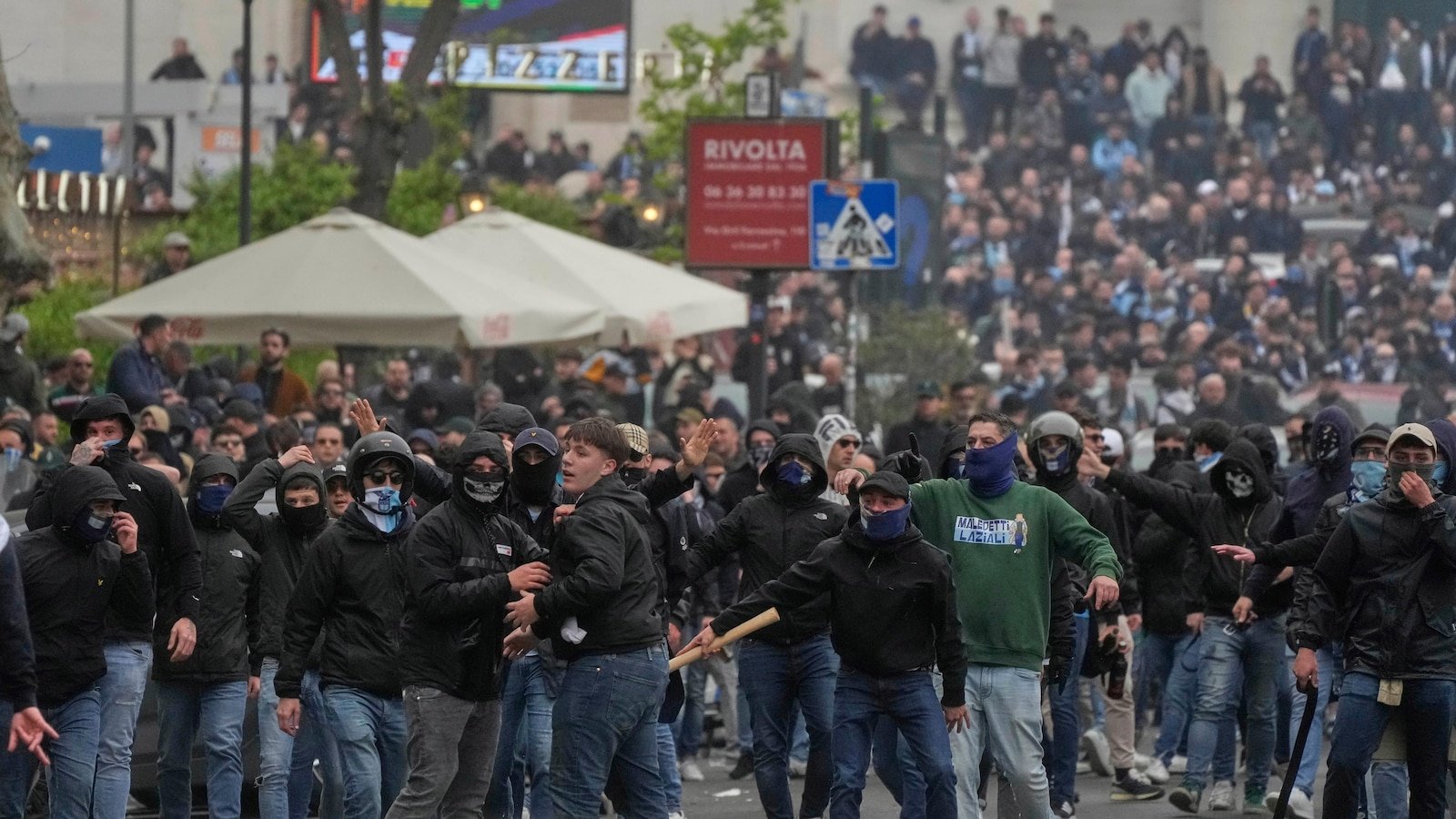 Roma Derby's clashes were compared to the 'Urban War' with 24 injured police officers
