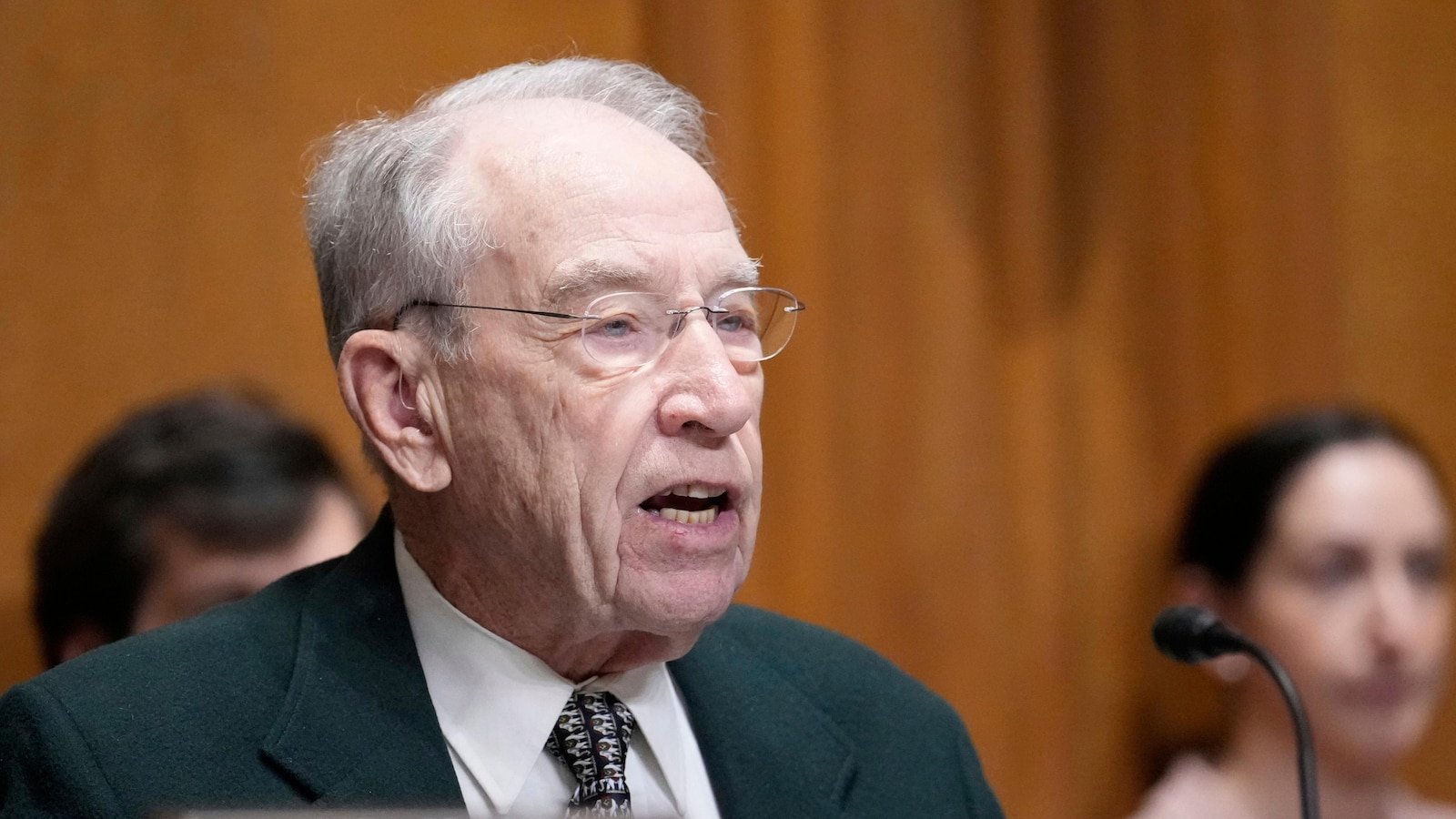 Safesport knew accusations against the former policeman before hiring him as a investigator