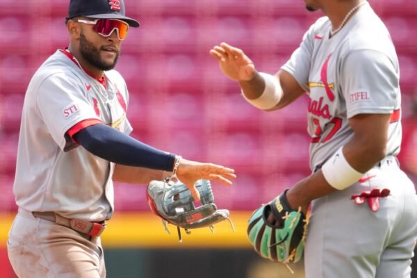 Scott, Nootbar, Winn hit consecutive homers, the cards beat the Reds 6-0 and stop the 5-games gams