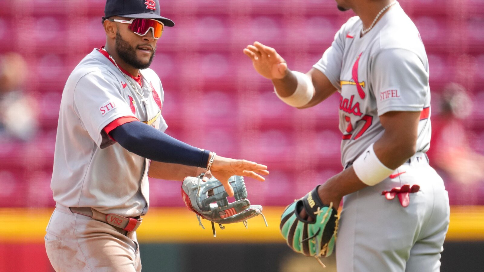 Scott, Nootbar, Winn hit consecutive homers, the cards beat the Reds 6-0 and stop the 5-games gams