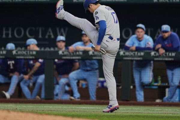 Shohei Ohtani Hitless in exchange for the alignment of the Dodgers after the birth of the daughter in California