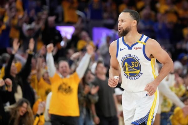 Stephen Curry is voted by teammate Twyman-Stokes of the NBA of the year