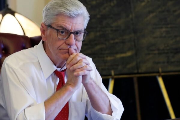 The judge dismisses the demand for defamation of former Mississippi governor against the media